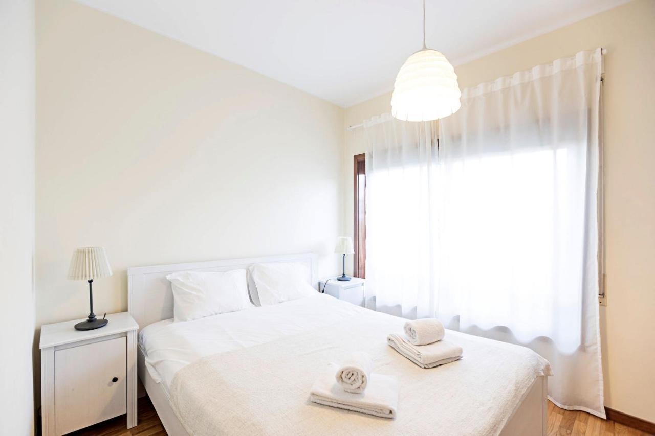 Spacious 2Br Flat In Gaia By Lovelystay Vila Nova de Gaia Exterior photo