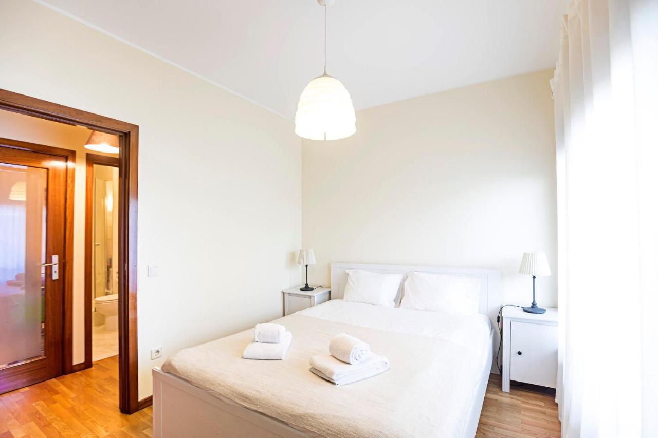 Spacious 2Br Flat In Gaia By Lovelystay Vila Nova de Gaia Exterior photo