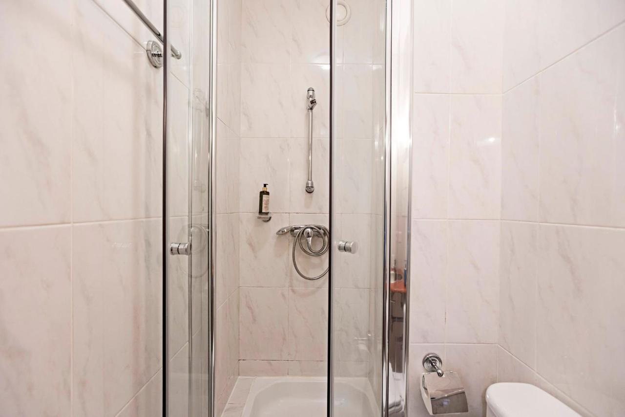 Spacious 2Br Flat In Gaia By Lovelystay Vila Nova de Gaia Exterior photo
